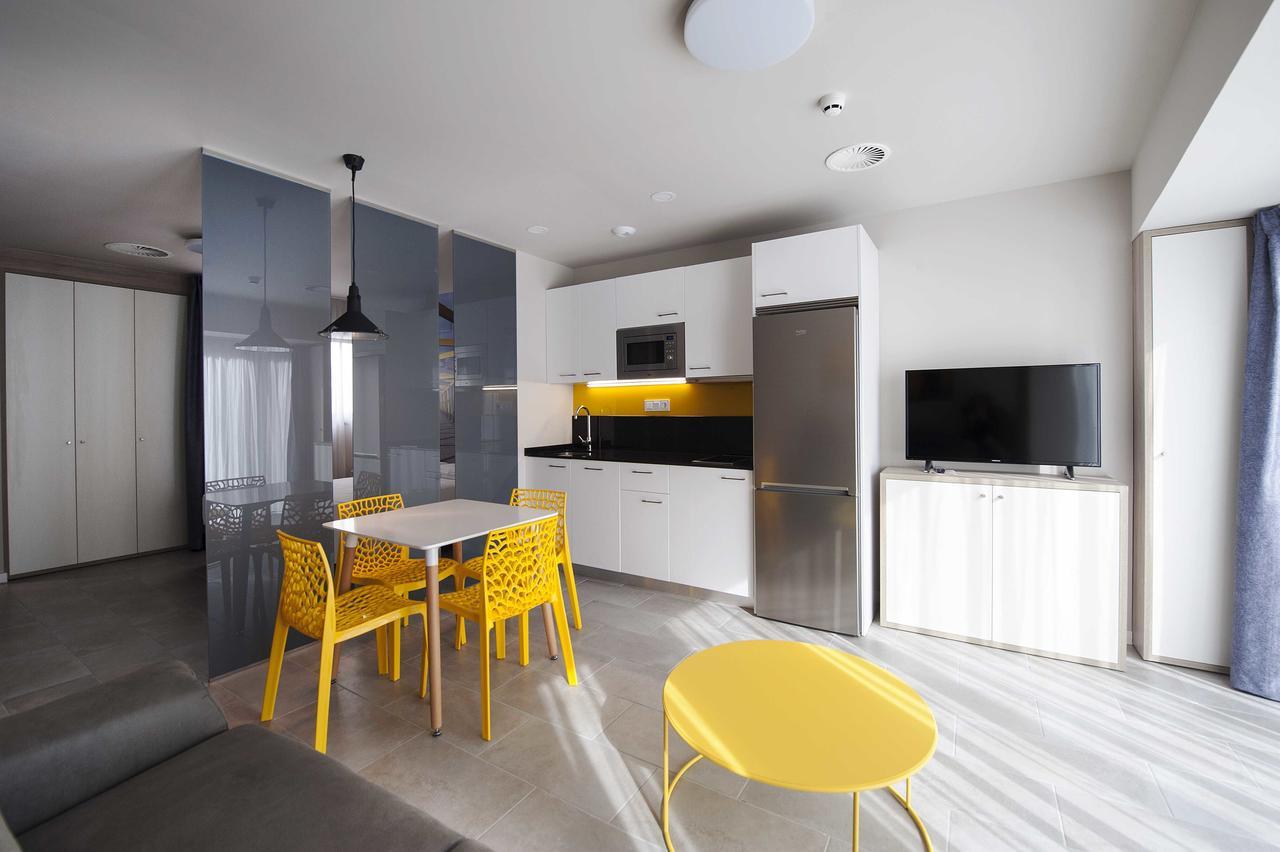 Apartamentos Divan Віторія-Гастейс Екстер'єр фото