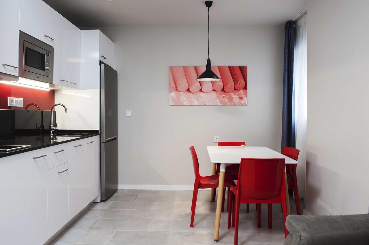 Apartamentos Divan Віторія-Гастейс Екстер'єр фото